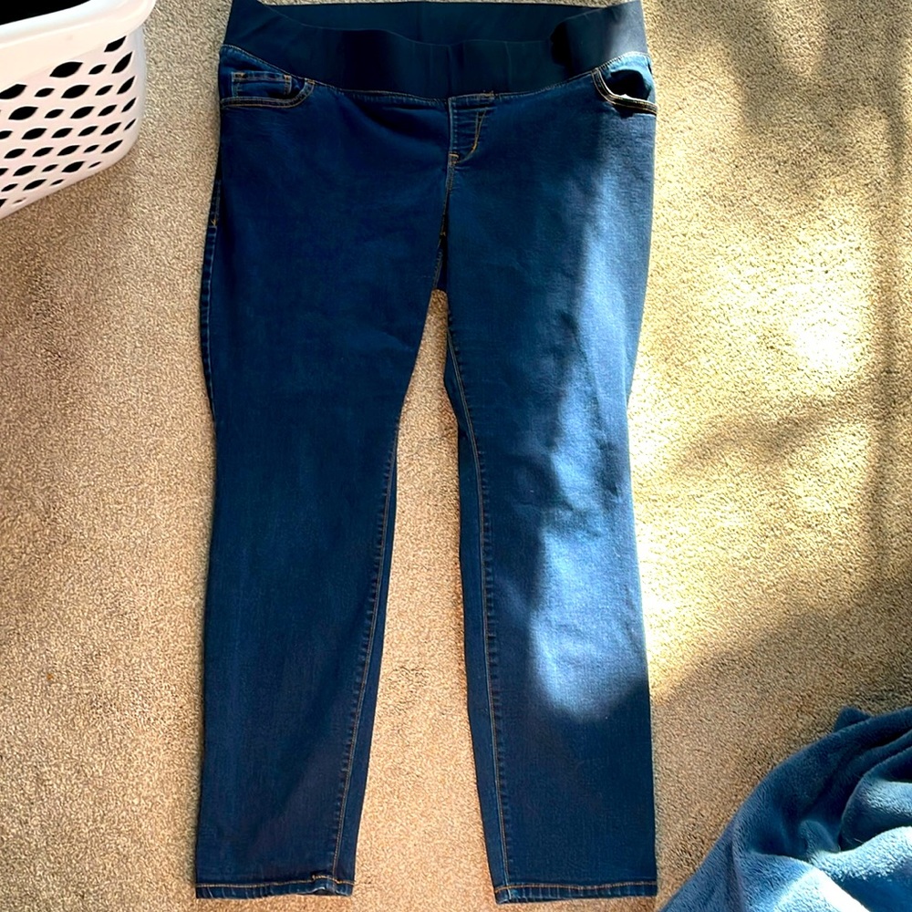 Old navy skinny maternity jeans size 16